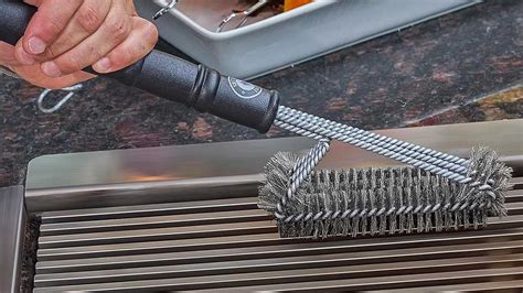 The Scorch Magic Grill Brush vs. Traditional Cleaning Methods: Which is Better?